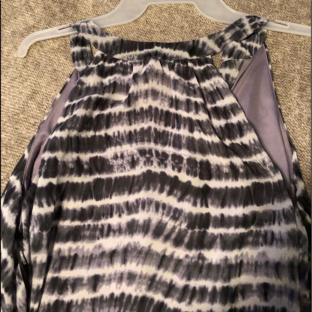 Dress - Picture 5 of 7
